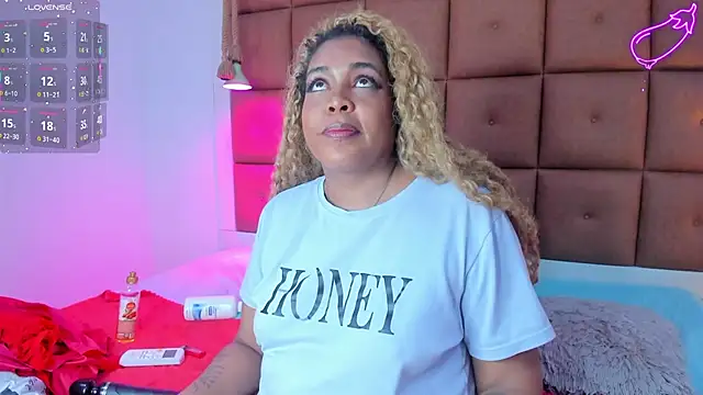 Snapshot of ELLA_KELLY chatting on February 9, 12:31 pm ELLA KELLY online show from February 9, 12:31 pm