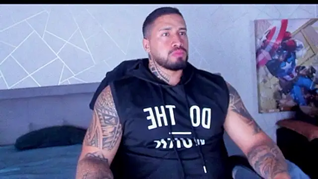 Cristian Walker online show from April 14, 11:33 pm