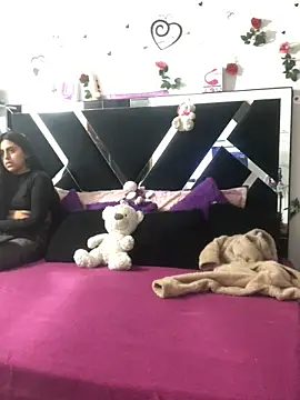 1lovelygirls online show from September 10, 12:05 pm