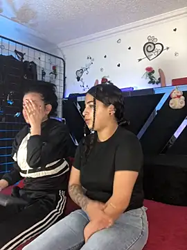 1lovelygirls online show from November 19, 12:27 pm