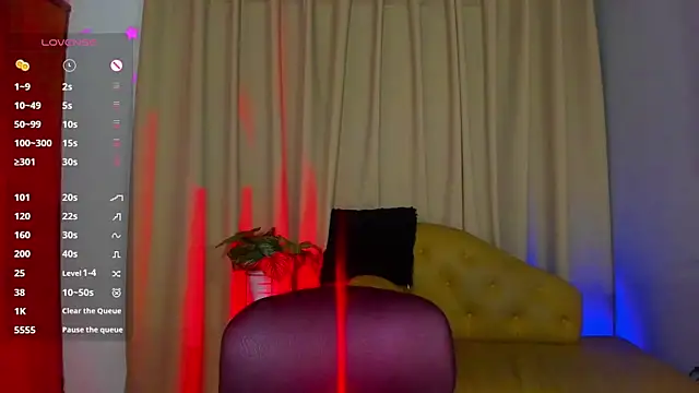 Snapshot of StarMilf chatting on February 25, 3:38 pm StarMilf online show from February 25, 3:38 pm