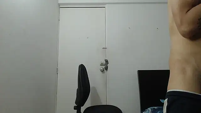 dimitriquiet05 online show from December 2, 8:30 am