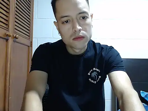 dimitriquiet05 online show from February 13, 6:31 am