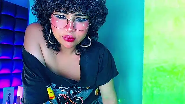 kuromi69 online show from January 26, 7:10 am