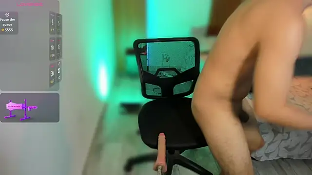 Snapshot of james_lincoln chatting on December 2, 6:58 pm james lincoln online show from December 2, 6:58 pm