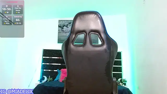 -MiaDelight- online show from March 12, 3:29 pm