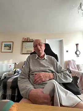 cutaboverest online show from February 15, 4:03 pm