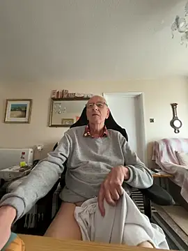 cutaboverest online show from March 29, 3:01 pm