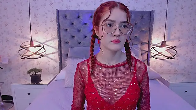 Snapshot of MiaWinx chatting on December 14, 10:50 pm MiaWinx online show from December 14, 10:50 pm