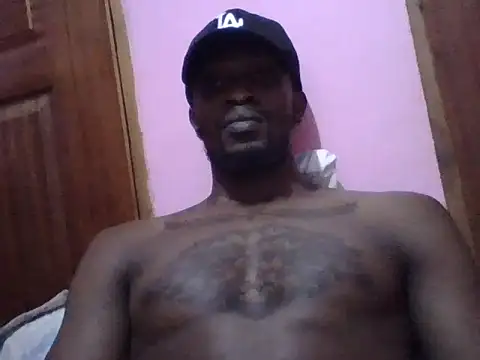 Snapshot of Tonedom chatting on October 13, 8:53 pm Tonedom online show from October 13, 8:53 pm