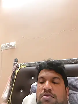 Snapshot of vini1754 chatting on October 24, 8:05 pm vini1754 online show from October 24, 8:05 pm