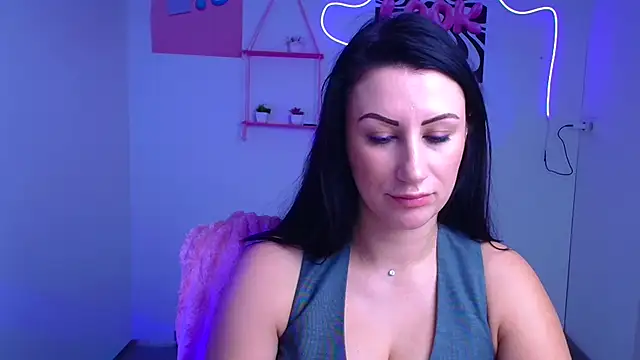 Loren Moa online show from November 29, 7:33 am