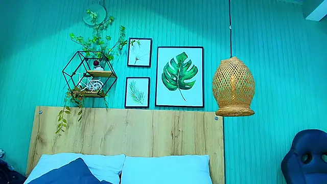 george jonnes online show from April 8, 9:42 am