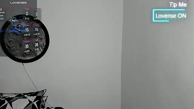 Snapshot of mike_belle chatting on February 19, 2:18 am mike belle online show from February 19, 2:18 am