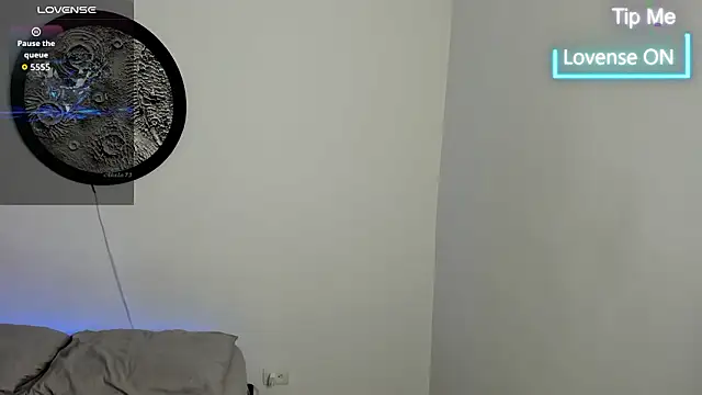 Snapshot of mike_belle chatting on February 26, 1:37 am mike belle online show from February 26, 1:37 am