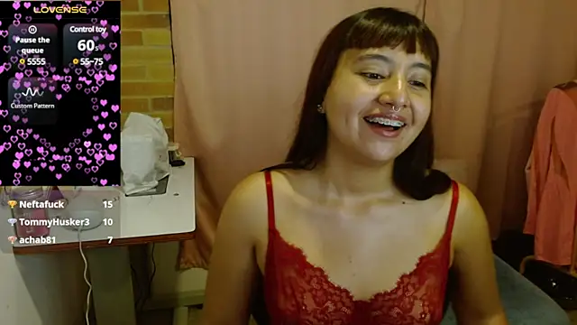 Snapshot of emitaa17228o chatting on January 14, 9:30 pm emitaa17228o online show from January 14, 9:30 pm