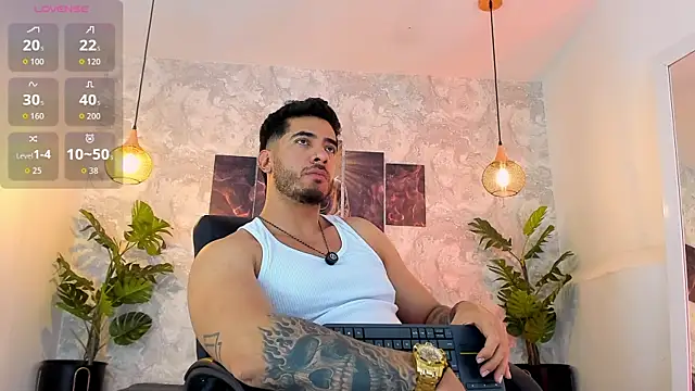 Snapshot of Nate_franco chatting on July 14, 5:45 am Nate franco online show from July 14, 5:45 am