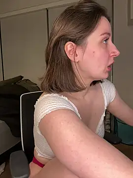 nerdynina online show from January 8, 2:14 am