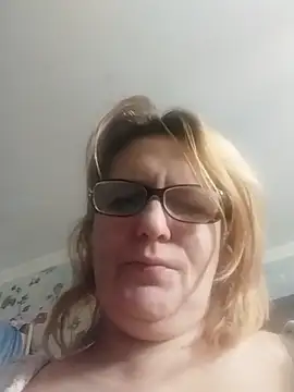 Forest-Lady online show from February 18, 6:09 am