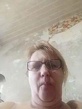 Snapshot of Forest-Lady chatting on March 29, 3:01 pm Forest-Lady online show from March 29, 3:01 pm