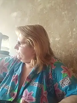 Snapshot of Forest-Lady chatting on March 31, 8:04 am Forest-Lady online show from March 31, 8:04 am