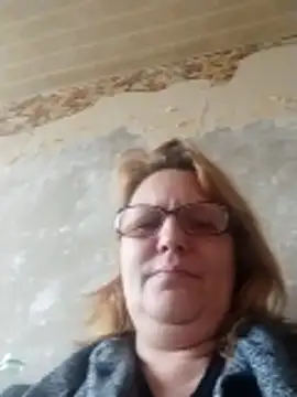 Snapshot of Forest-Lady chatting on April 4, 1:19 pm Forest-Lady online show from April 4, 1:19 pm