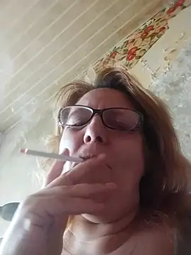 Snapshot of Forest-Lady chatting on April 12, 11:37 am Forest-Lady online show from April 12, 11:37 am