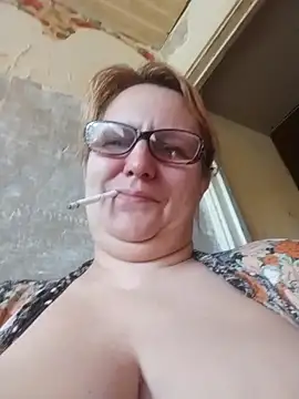 Snapshot of Forest-Lady chatting on April 13, 7:36 am Forest-Lady online show from April 13, 7:36 am