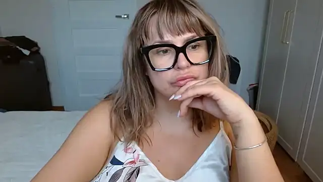 Snapshot of teaseDiana chatting on October 28, 7:23 am teaseDiana online show from October 28, 7:23 am