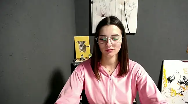 lady olivia  online show from December 5, 2:00 pm