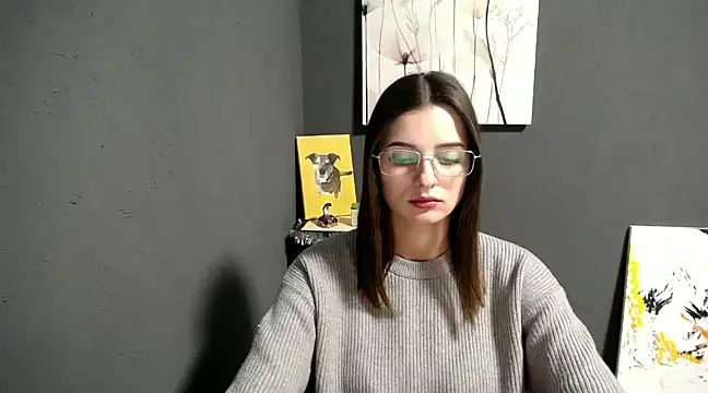 lady olivia  online show from December 6, 1:55 pm