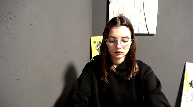 lady olivia  online show from December 9, 1:24 pm