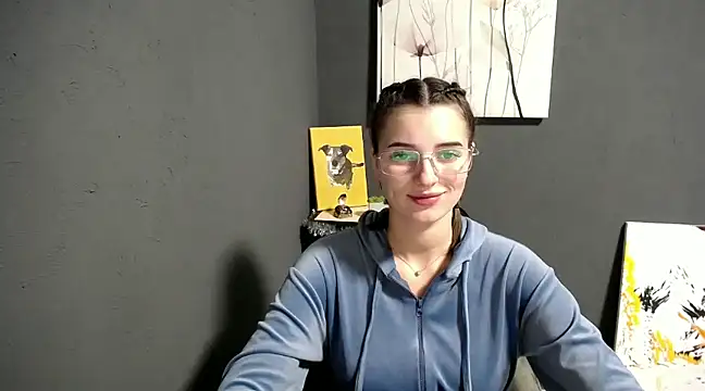 lady olivia  online show from December 11, 4:42 pm