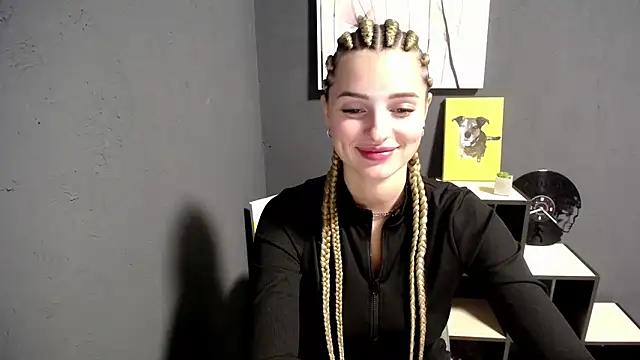 lady olivia  online show from October 10, 1:32 pm