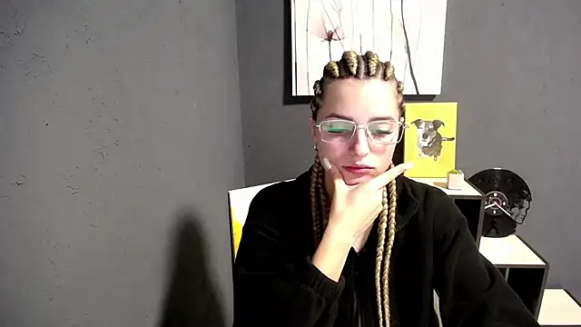 lady olivia  online show from October 13, 2:28 pm