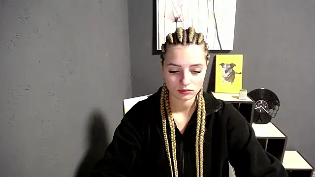 lady olivia  online show from October 16, 1:56 pm