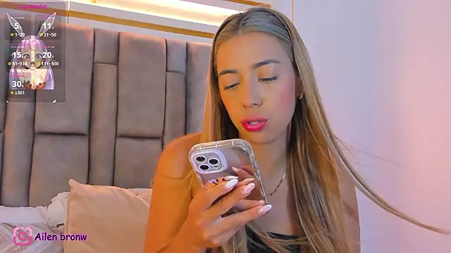 Snapshot of elianabrown chatting on February 28, 9:27 pm elianabrown online show from February 28, 9:27 pm