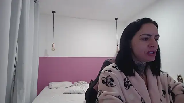 Snapshot of YasmimBrasil chatting on May 21, 5:58 am YasmimBrasil online show from May 21, 5:58 am