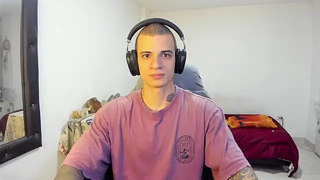 Balo lovers online show from April 3, 3:21 pm