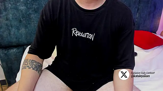 Snapshot of kataleyandliam chatting on February 14, 1:34 am kataleyandliam online show from February 14, 1:34 am