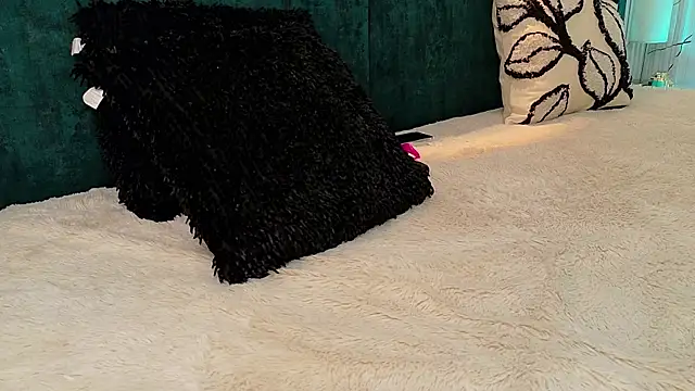 Snapshot of kataleyandliam chatting on October 17, 8:00 pm kataleyandliam online show from October 17, 8:00 pm