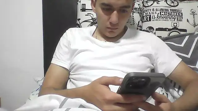Snapshot of Estebitan_vm chatting on July 8, 3:00 am Estebitan vm online show from July 8, 3:00 am