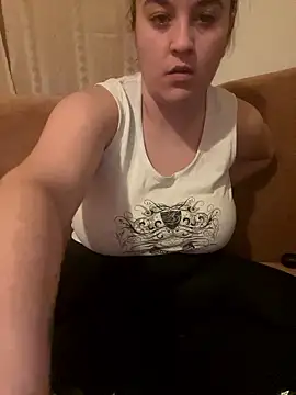 Snapshot of yzabell18 chatting on January 8, 3:14 pm yzabell18 online show from January 8, 3:14 pm