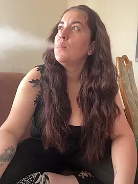 Snapshot of yzabell18 chatting on April 5, 10:56 am yzabell18 online show from April 5, 10:56 am