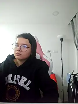 azumiichan online show from December 4, 1:48 am