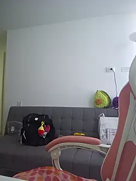 Snapshot of azumiichan chatting on January 7, 1:57 pm azumiichan online show from January 7, 1:57 pm