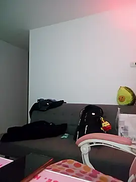 Snapshot of azumiichan chatting on January 13, 12:16 am azumiichan online show from January 13, 12:16 am