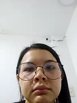 Snapshot of azumiichan chatting on March 1, 1:18 am azumiichan online show from March 1, 1:18 am