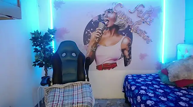 Snapshot of evelyn_mature19 chatting on February 23, 7:07 pm evelyn mature19 online show from February 23, 7:07 pm