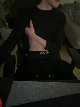 Snapshot of xxtwinkxxx chatting on February 17, 11:29 am xxtwinkxxx online show from February 17, 11:29 am